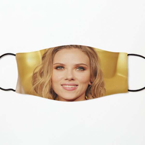 Scarlett Johansson's Short Wavy Cut Kids Mask