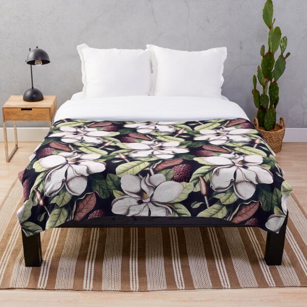 Magnolia flower Throw Blanket