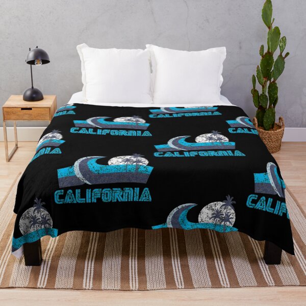 Item preview, Vague de Californie T-shirt essentiel designed and sold by BarnaMihalyne.