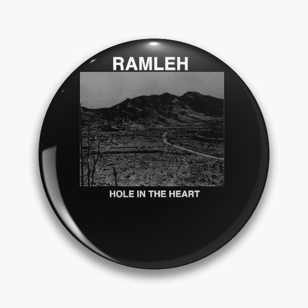 Aperçu de l'œuvre Ramleh - Trou dans le coeur T-shirt classique créée et vendue par NovakKristofne.