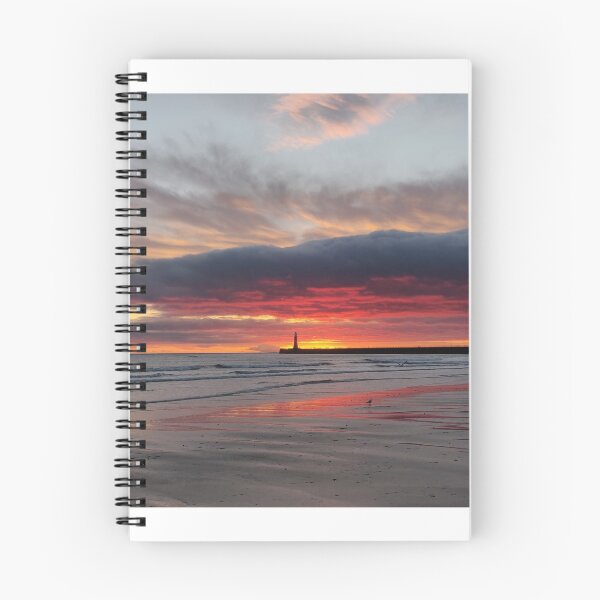 Artikelvorschau, Sonnenaufgang, Roker Pier, Sunderland entworfen und verkauft von PhilHewitt.