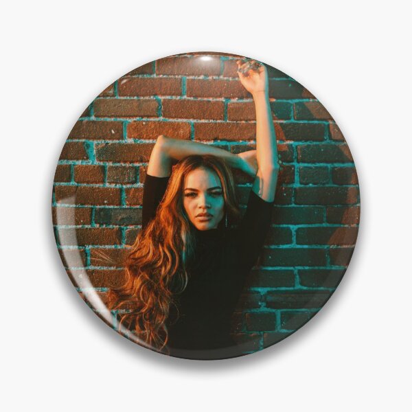 Artikelvorschau, Leslie Grace entworfen und verkauft von Sriraten.