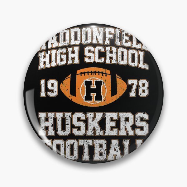 Artikelvorschau, Haddonfield High School 1978 Huskers Fußball, Fußballliebhaber, Fußballspieler, Fußballmannschaft, Fußballschule T-shirt entworfen und verkauft von CyntoyaTatum.