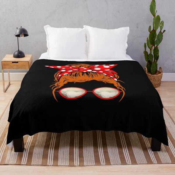 Artikelvorschau, Womens Mom Pluto Messy Bun Hair Lustige Brille Pluto Mom Wissenschaft entworfen und verkauft von skulltshirt.