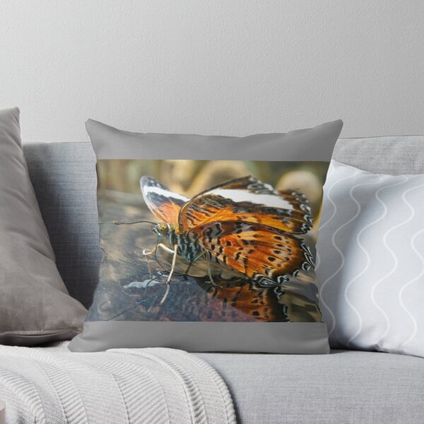 Item preview, vanidad designed and sold by Thomas Stayner.