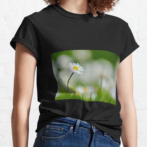 Daisey Classic T-Shirt