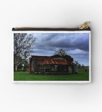 Dilapidated Farmhouse Studio Pouch