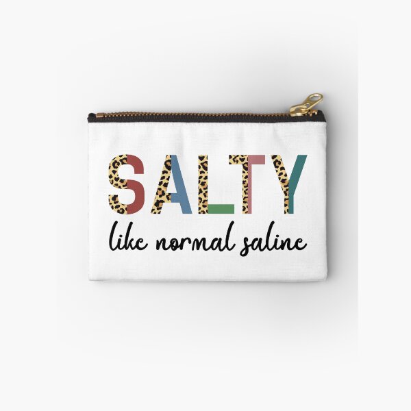 Aperçu de l'œuvre Salé comme une solution saline normale Infirmière drôle disant typographie imprimée Cheetah | Vie infirmière, Étudiante infirmière, Infirmière en formation | Cadeau d'infirmière créée et vendue par Violet Treasures.