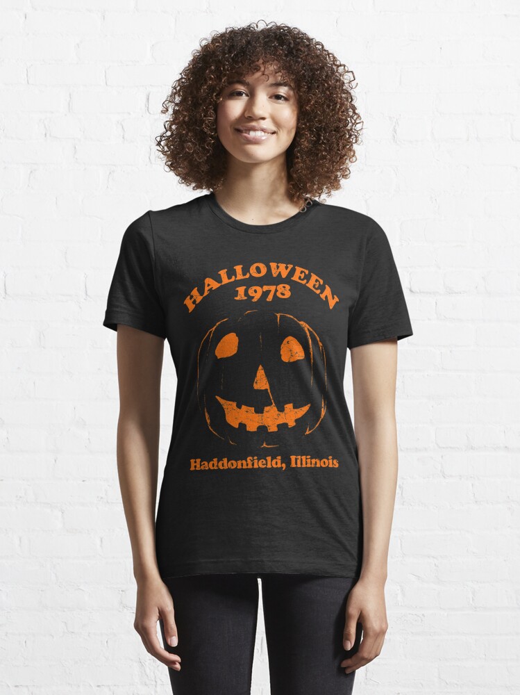 Discover Halloween 1978 Holiday Spooky Myers Pumpkin Haddonfield | Essential T-Shirt 