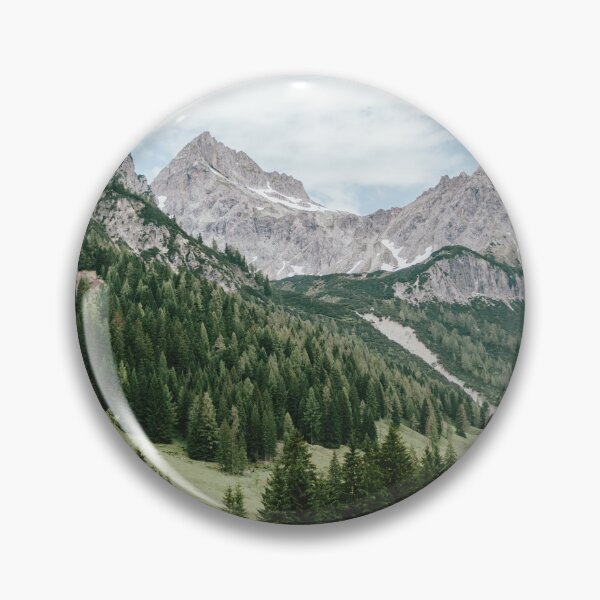 Artikelvorschau, Alpen in Filzmoos, Österreich - Sommerberglandschaft entworfen und verkauft von ppolecho.