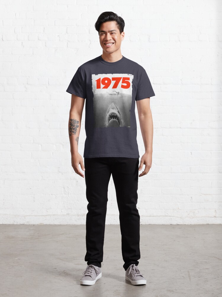 Disover Jaws 1975 fan art T-Shirt