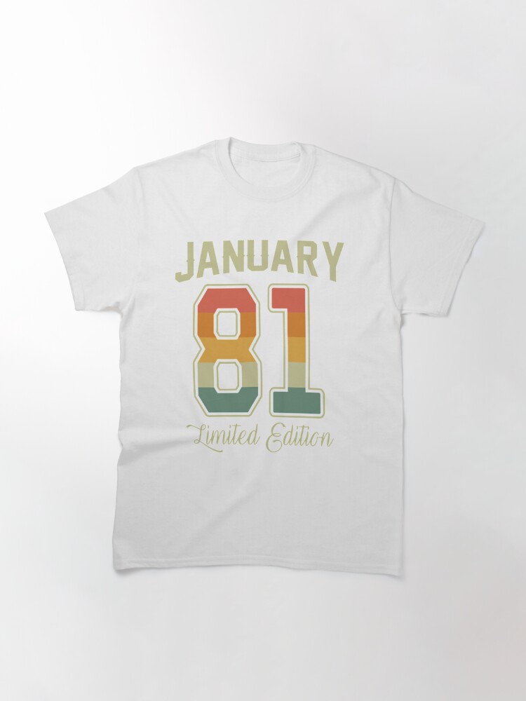 Discover 1981 T-ShirtVintage 40th Birthday January 1981 Sports Gift