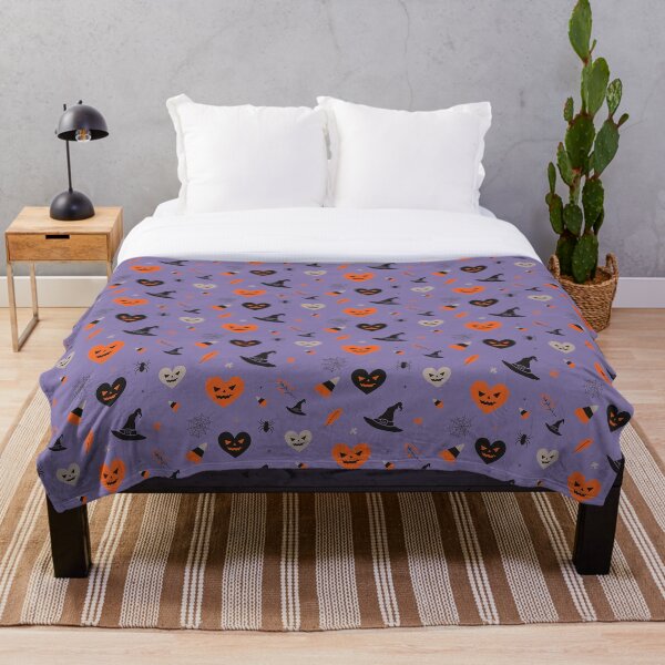 Artikelvorschau, Halloween Trendiges Muster, Hexenhut Spinne Scary Heart Pattern entworfen und verkauft von PlanetPattern.