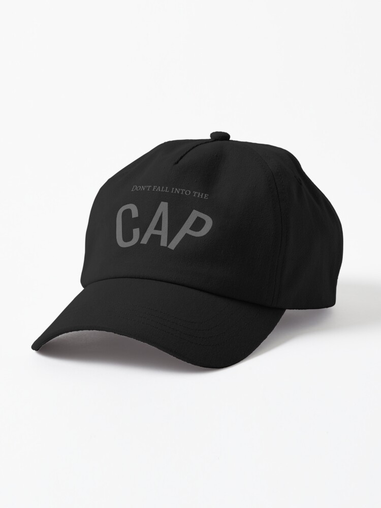 Gorra Sale con la obra «No caiga en el CAP, Gap Parody, camisa con texto en blanco y negro Camisa divertida» de CommonCloak | Redbubble