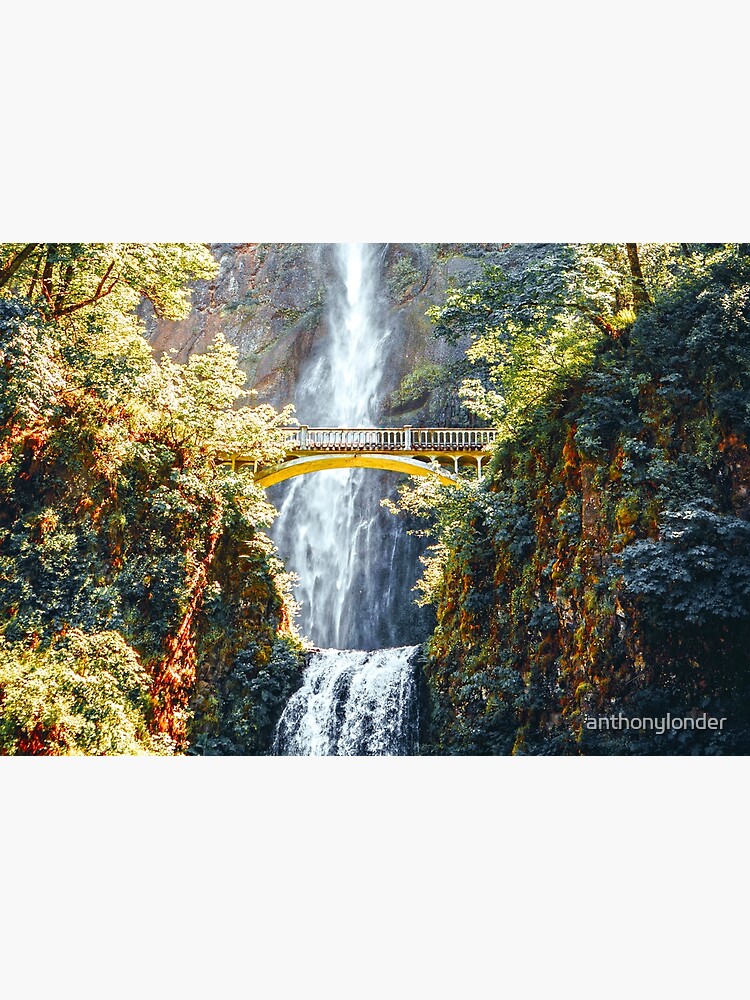 Multnomah Falls Oregon by anthonylonder