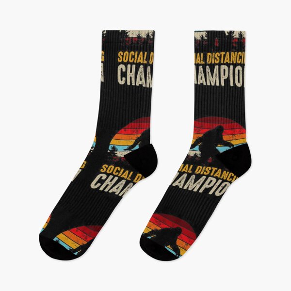 Aperçu de l'œuvre Champion de la distanciation sociale Bigfoot drôle créée et vendue par KhalidKihn.