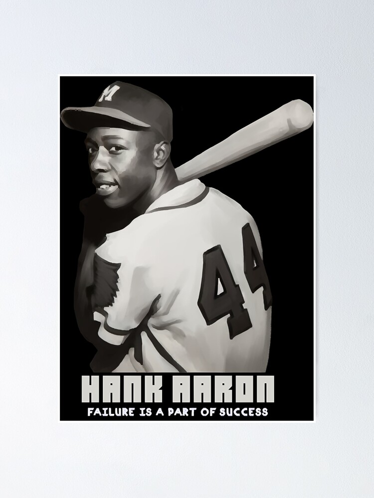 Atlanta Braves Hammering Hank Hank Aaron Text Pic 3/4 Raglan