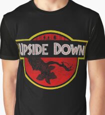 Camiseta gráfica Upside Down