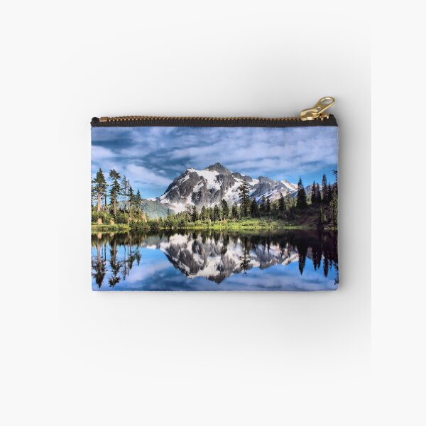 Artikelvorschau, Bergsee-Reflexionen der Schönheit entworfen und verkauft von Buz Reid.