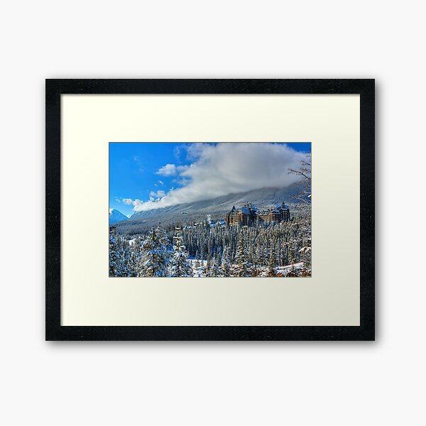 Aperçu de l'œuvre Château dans les nuages - Couverture nuageuse créée et vendue par James (820Photography) Anderson.