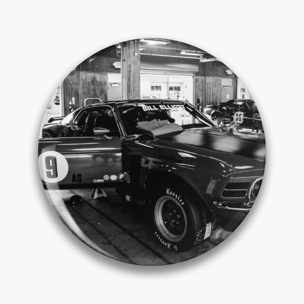 Artikelvorschau, Mustang-Garage entworfen und verkauft von JoshWilliamsph.