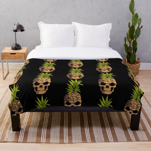 Artikelvorschau, Ananas Schädel Aloha Strände Hawaii Hawaii Goth Halloween entworfen und verkauft von ayramde.