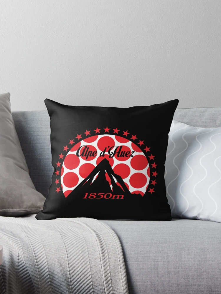 Aperçu 1 sur 4. Coussin avec l'œuvre Alpe d'Huez (Pois Rouges) créée et vendue par sher00.