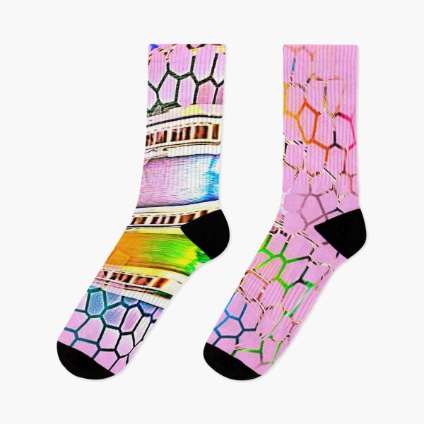 Artikelvorschau, Regenbogennetz über Pink von Iritof entworfen und verkauft von iritof.