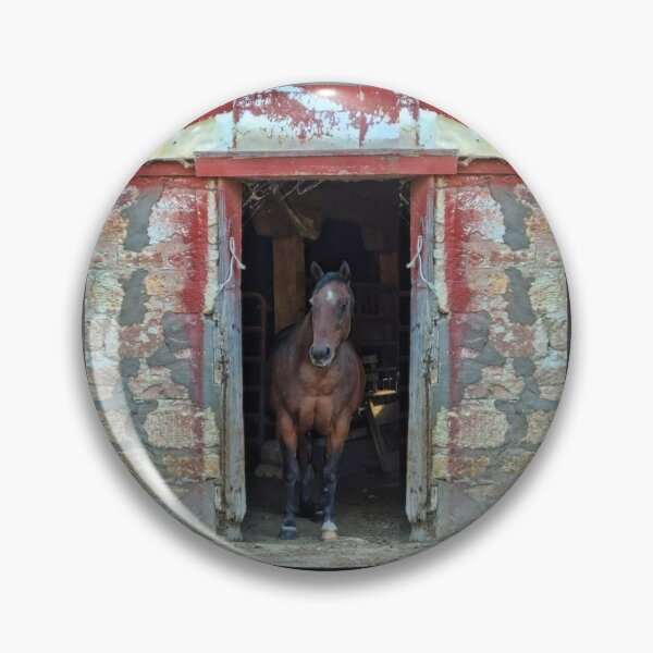 Artikelvorschau, Pferd in Red Barn von JVH entworfen und verkauft von Kay Grinsteinner.
