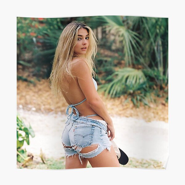 Madelyn cline outer banks Netflix Poster