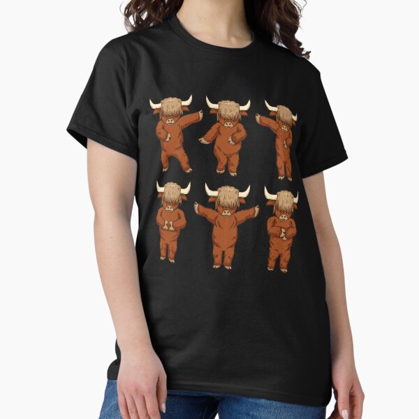 Vista previa del artículo con la obra «Highland Cows Amante Mujeres Bailando Vaca De Las Tierras Altas Escocesas», diseñado y vendido por DSWShirts.