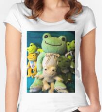 pickles frog family Women's Fitted Scoop T-Shirt
