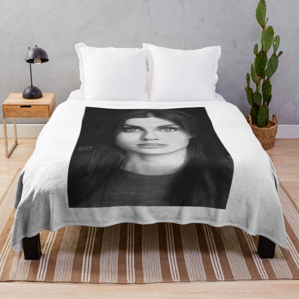 Item preview, Alexandra Daddario True Detective Like A Tense Everyday Character Find Clues In The Serial Murder Cases designed and sold by TrueDetectiveBr.