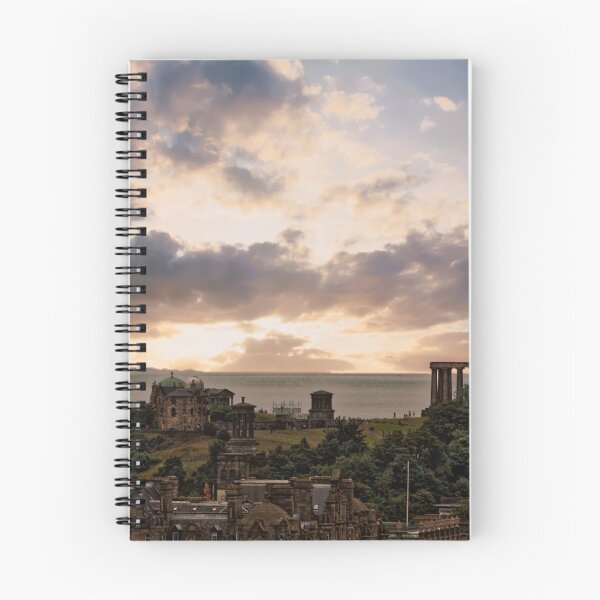 Artikelvorschau, Calton Hill Von Edinburgh Castle entworfen und verkauft von JohnKenealy.