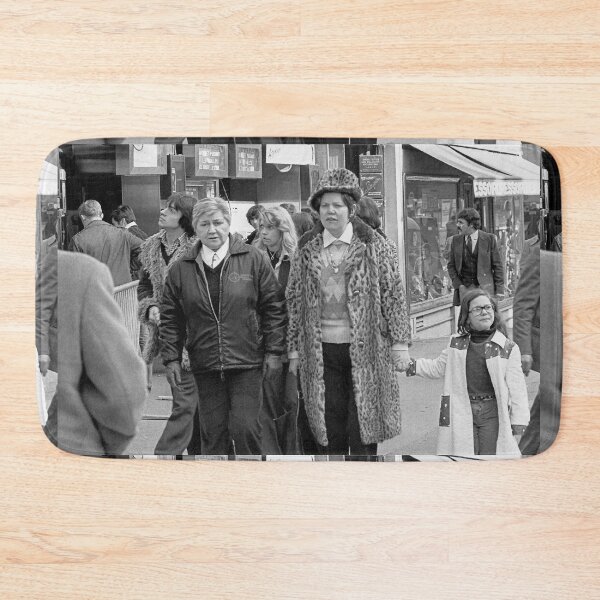 Item preview, r1071/ New Finition 2021: Les Gens de Paris : Mode du Jour; Merci ( Konica T3: Vivitar Série 1:70.210 hp5 400 iso Okaio Créations Olavia & Olao 1975 designed and sold by o.okaïo.