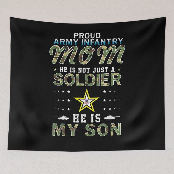 Artikelvorschau, Er ist ein Soldat Er ist mein Sohn Stolze Armee-Infanterie-Mama entworfen und verkauft von patsa4.