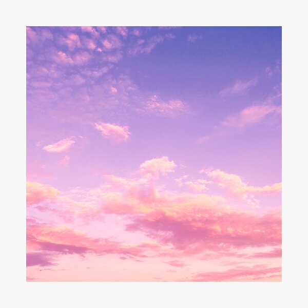 Aperçu de l'œuvre Nuages roses Ciel clair créée et vendue par Luxxe87.