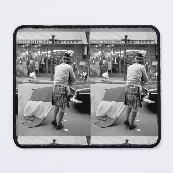 Item preview, r2954/ Retour vers le Passé ! Les Gens de Paris : les Ecossais sont là (2) Konica T3: Vivitar Série 1:70.210 hp5 400 iso Okaio Créations Olavia & Olao 1975 designed and sold by o.okaïo.
