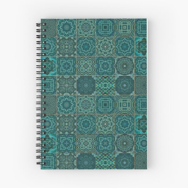 Aperçu de l'œuvre Emerald Shabby Chic carreaux marocains fanés luxe bohème du palais des sultans créée et vendue par artsandsoul.