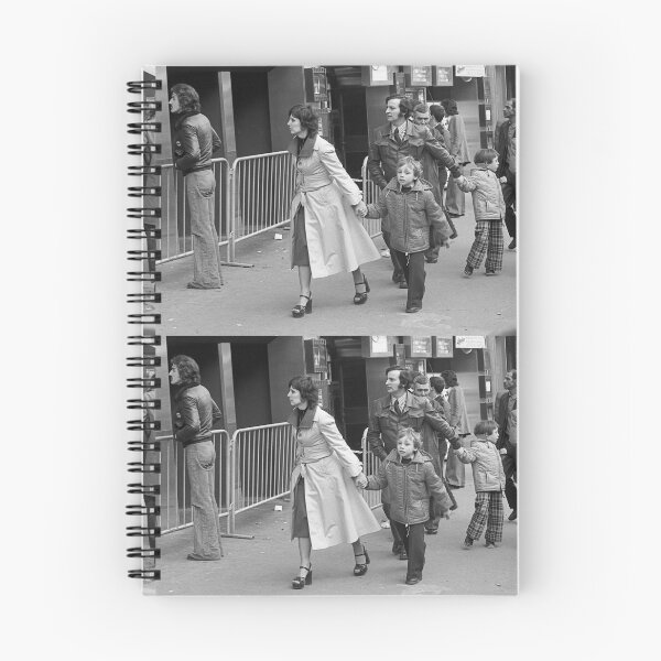 Item preview, r1067/ New Finition 2021: Les Gens de Paris : Tous au Cinéma avec Enthousiasme enfin presque  ! - Konica T3: Vivitar Série 1:70.210 hp5 400 iso Okaio Créations Olavia & Olao 1975 designed and sold by o.okaïo.