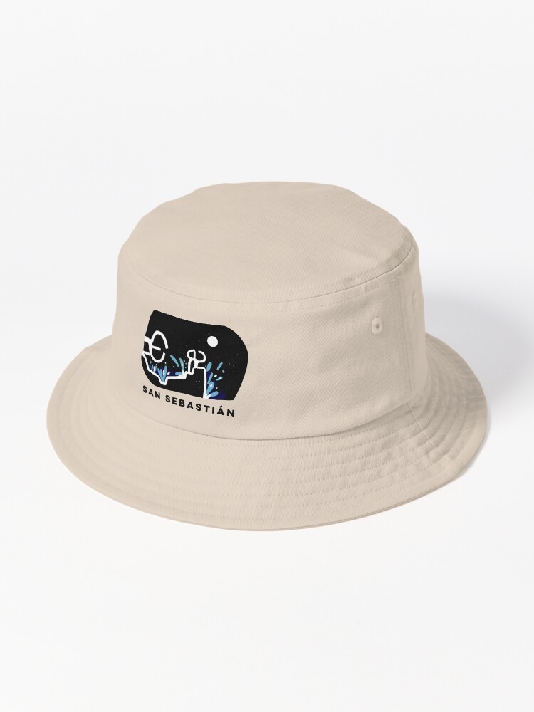 Imagen 1 de 6, Gorro de pescador con la obra San Sebastian | Peine del viento | Pais Vasco, diseñada y vendida por CovoStudio.