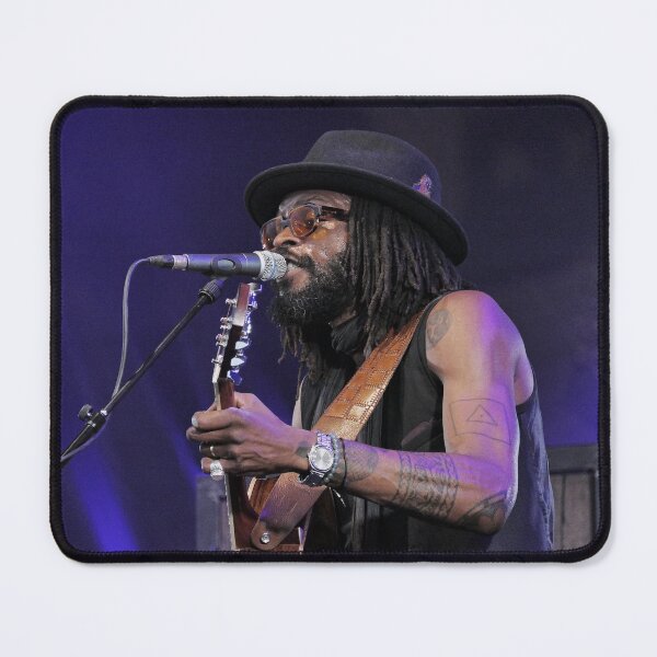 Item preview, r2860/  Finition 2021 - 5 -   Chanteur de Légende " merci " - 2017 -  fz 2000  (c)(h) Olavia-Olao Okaio Créations designed and sold by o.okaïo.