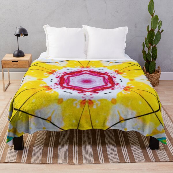 Artikelvorschau, Tie-Dye-Geometrie-Design entworfen und verkauft von ZubiyaArt.