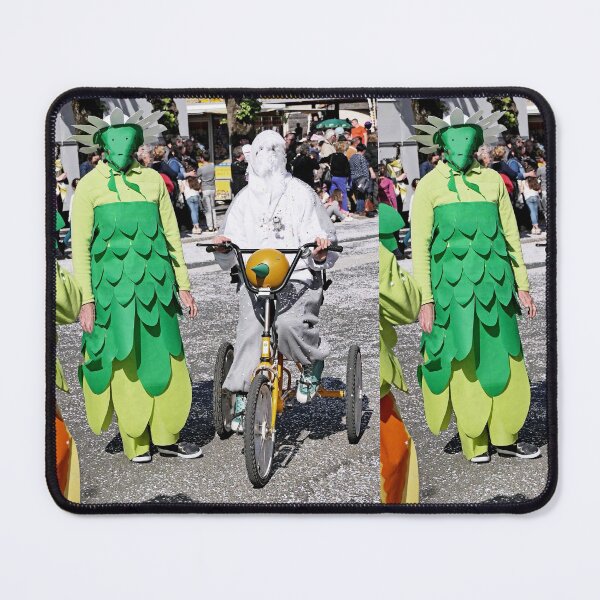 Item preview, r2820/ Finition 2021 - 25 Légende du Carnaval - 2017 / " Un Géant et étrange Tournesol et son titi ! " (c)(h) Olavia-Olao Okaio Créations designed and sold by o.okaïo.