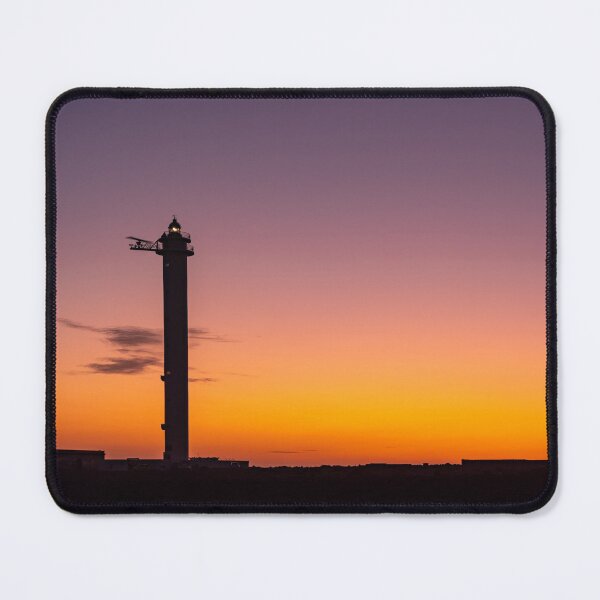 Artikelvorschau, Leuchtturm bei Sonnenuntergang entworfen und verkauft von iCimages.net.