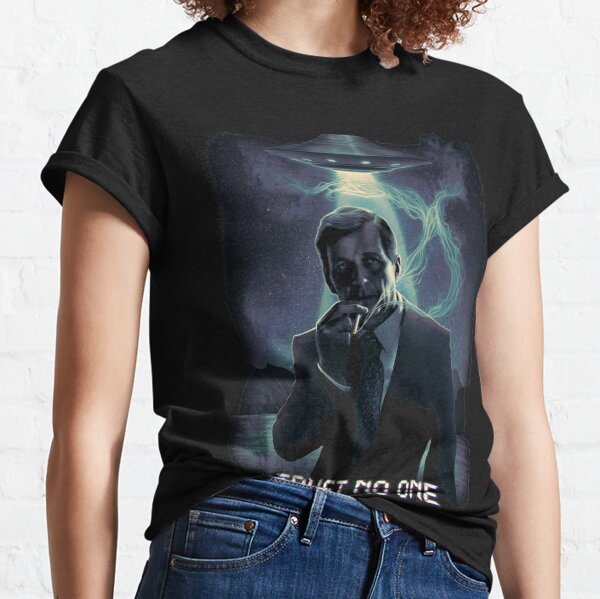 Trust no one - Cigarette Smoking Man Classic T-Shirt