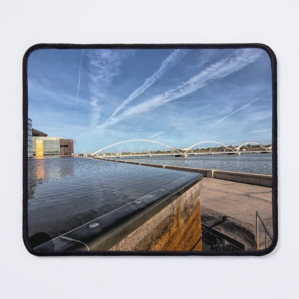 Aperçu de l'œuvre À la recherche sur le lac de Tempe Town créée et vendue par Elisabeth Lucas.