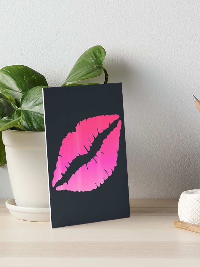 Hot Pink Lips Lipstick Kiss 80'S Costume Retro Band T-Shirt Hot Pink Lips Lipstick Kiss 80'S Costume Retro Band T-Shirt