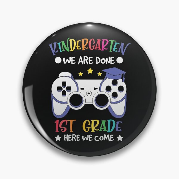 Artikelvorschau, Kindergarten Wir sind fertig 1. Klasse Hier kommen wir Spiel T-Shirt entworfen und verkauft von HammonArt.