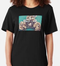 Kamera & Hortensie Slim Fit T-Shirt